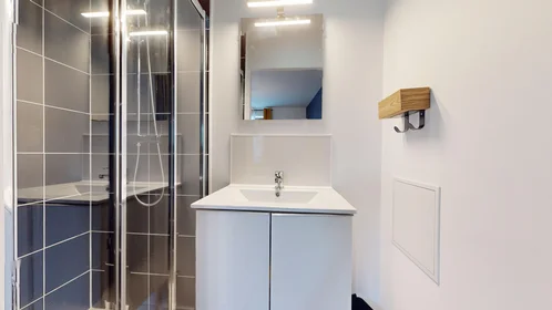 Quarto privado em 4 place Saint Louis, imagem 14 de 18