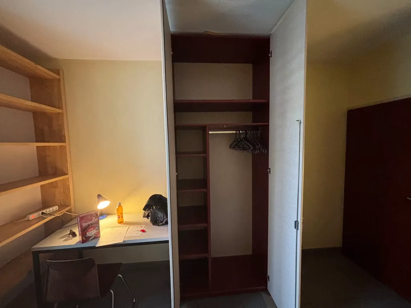Rue Rothschild, Pâquis