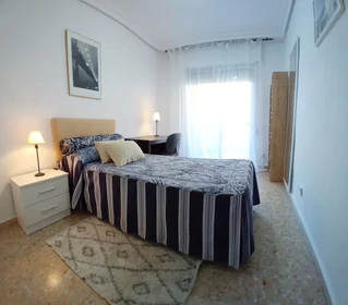 Renting rooms by the month in Aranjuez