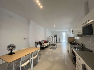 Appartement entièrement meublé à Alicante-alacant