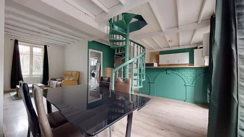 Habitación privada en Rue du Treyve, Crêt de Roc, imagen 9 de 10