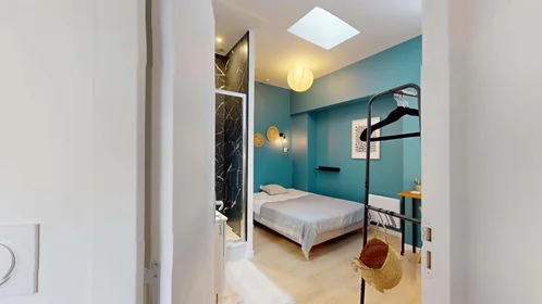 Private room at 2 Rue Charles Moureu, 64000 Pau, France, image 4 of 23