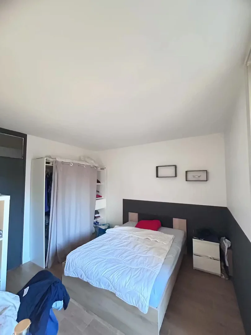 Habitación para estudiantes en  con modernas comodidades