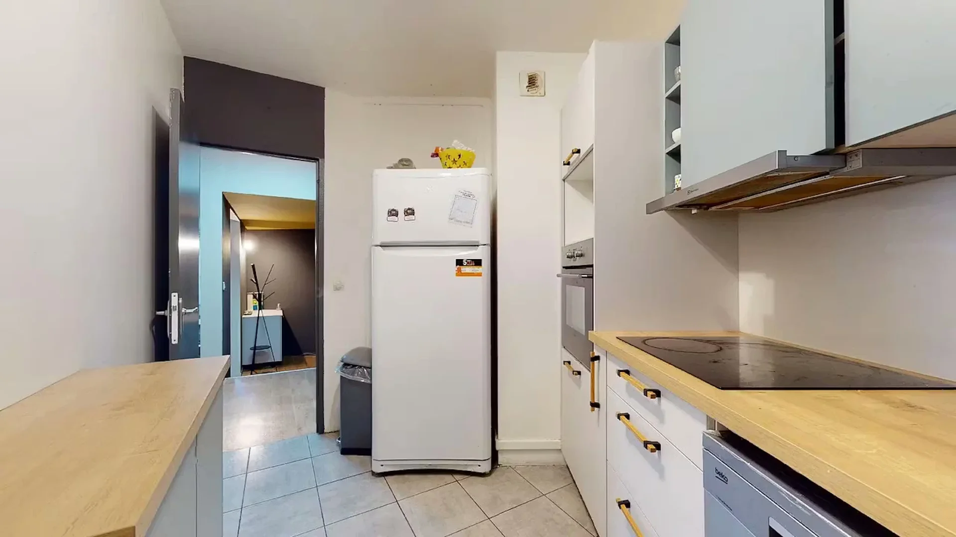 Habitación en apartamento estudiantil en alquiler en , completamente amueblado