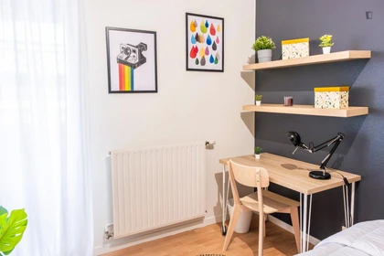 Zimmer mit Doppelbett zu vermieten Bordeaux