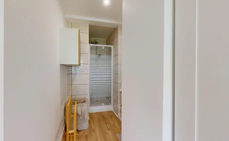 Stanza privata in 387 rue de Verdun, immagine 7 di 14