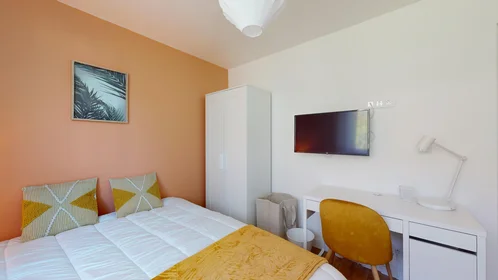 私人房间 在 387 rue de Verdun, 12的图像11