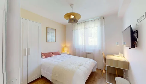 Stanza privata in 387 Rue de Verdun, 76600 Le Havre, France, immagine 1 di 10