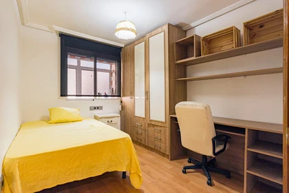 Habitación privada muy luminosa en Murcia