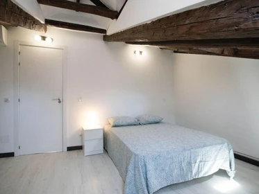 Quarto barato em Madrid