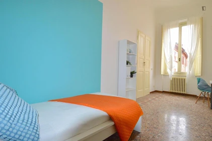 Alquiler de habitación en piso compartido en Modena