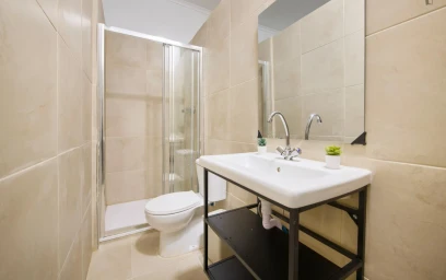 Private room at Avenida António Serpa, image 20 of 20