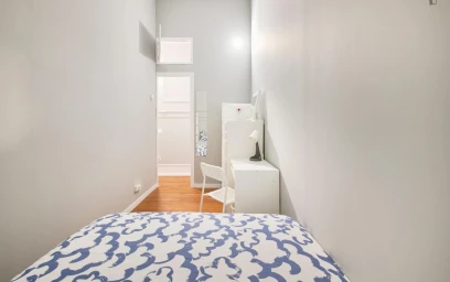 Private room at Avenida António Serpa, image 4 of 20