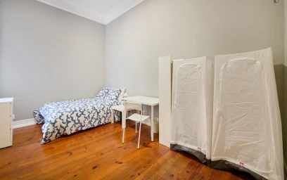 Private room at Avenida António Serpa, image 1 of 20