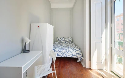 Private room at Avenida António Serpa, image 1 of 20