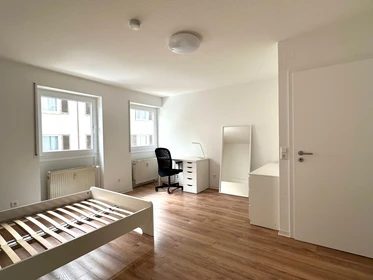 Quarto para alugar ao mês em Stuttgart