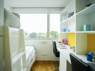 Renting rooms by the month in London