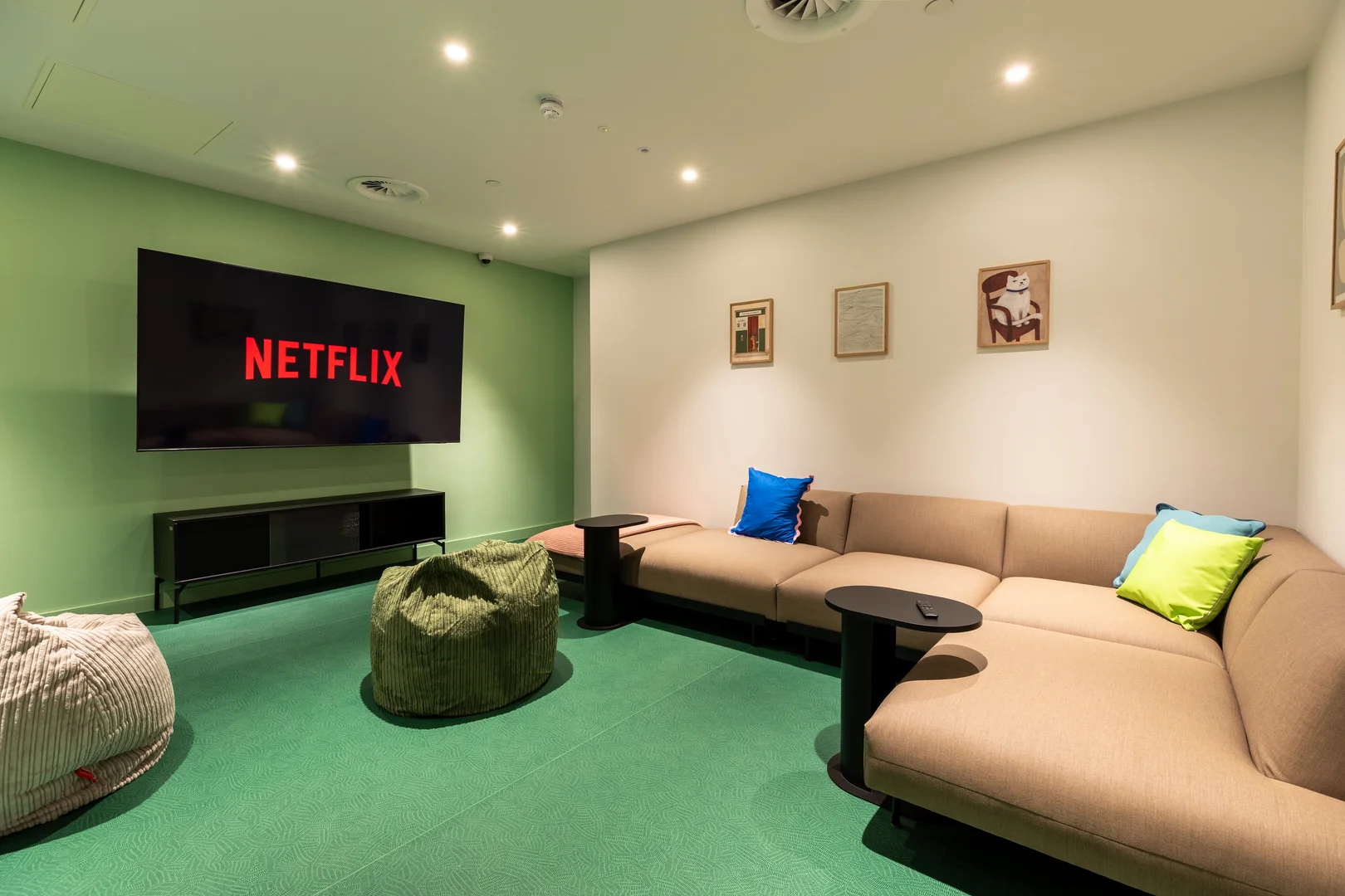 Apartamento estúdio totalmente equipado para estudantes em
