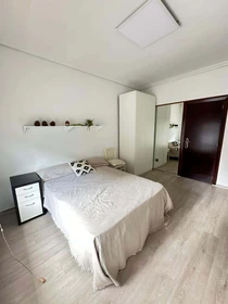 Cheap private room in Logrono