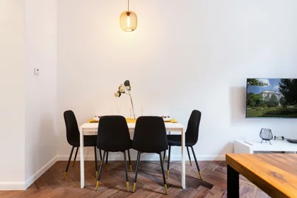 Logement entier à Martićeva ulica 17, image 5 de 31