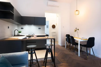 Logement entier à Martićeva ulica 17, image 10 de 31