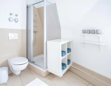 Private room at Sternschanze, Hamburg-Altona, Germany, image 16 of 28