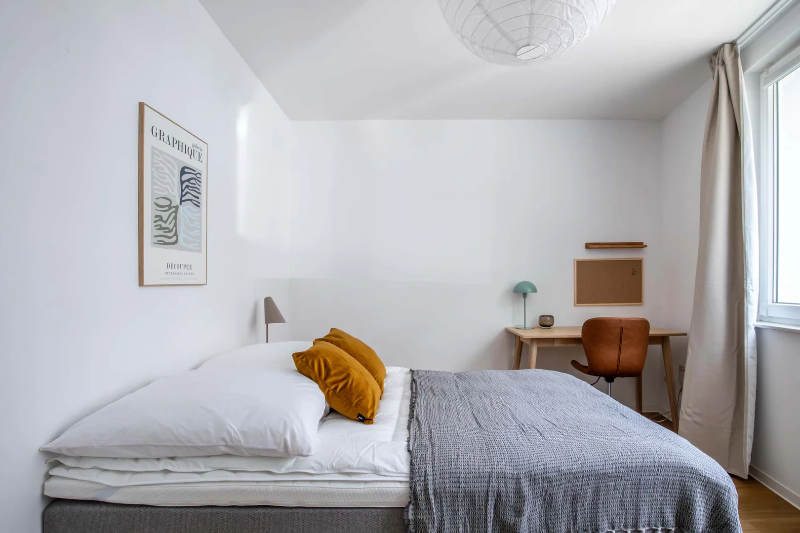 Habitación estudiantil económica con ubicación conveniente en 