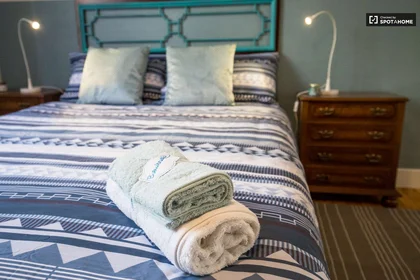 Quarto privado em Alberca Doktorearen Kalea, imagem 1 de 10