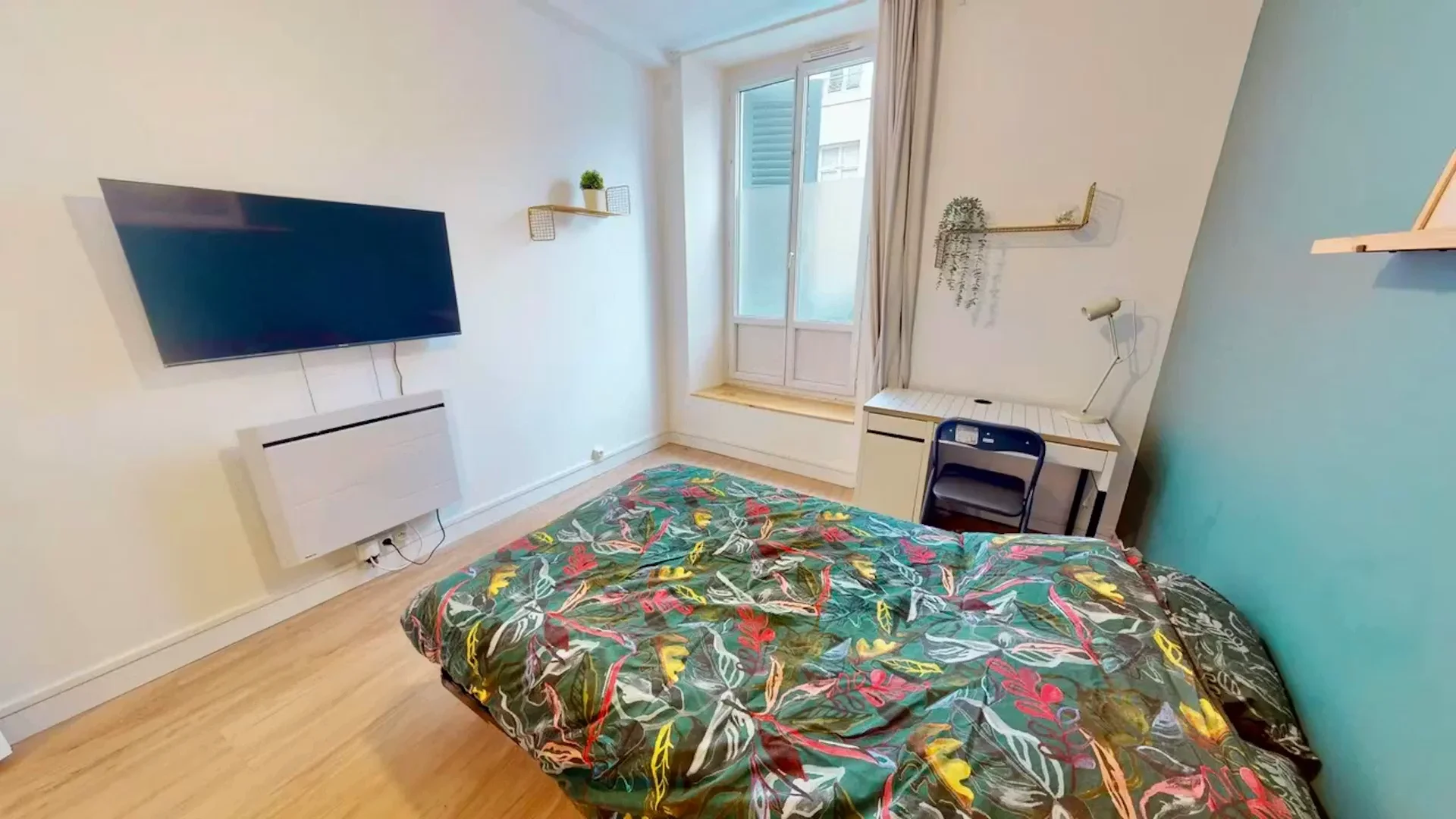 Quarto para alugar em apartamento de estudantes em , totalmente mobilado