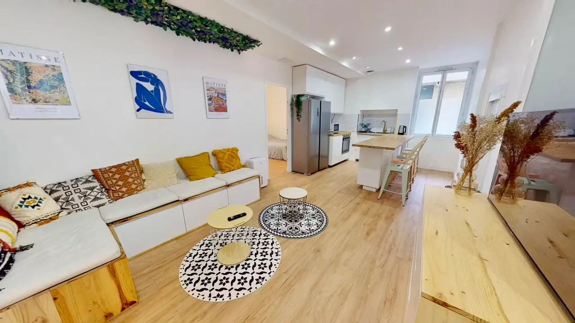 Quarto para alugar em apartamento de estudantes em , totalmente mobilado