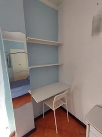 Private room at Rua Mendes dos Remédios, image 2 of 19