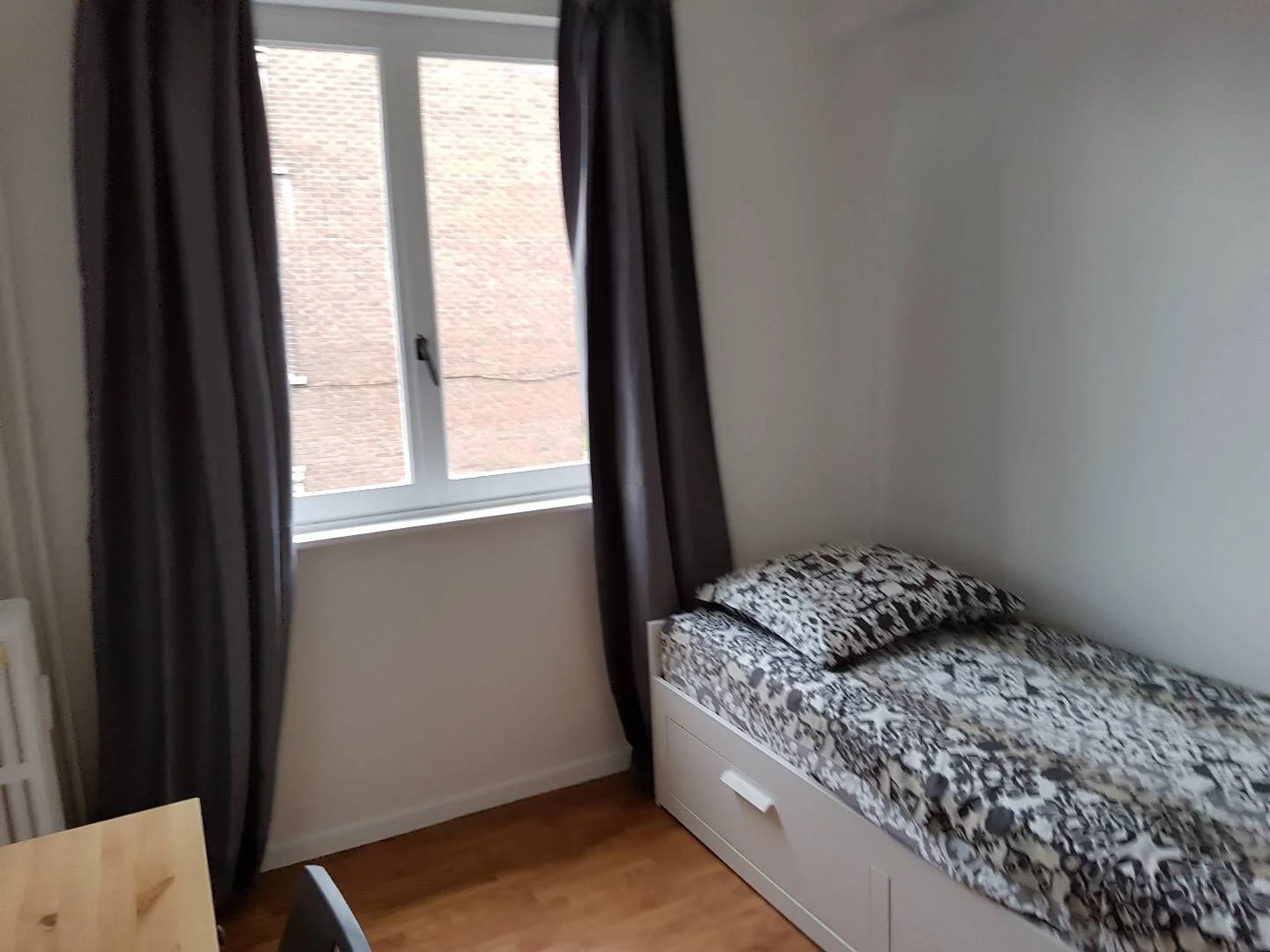 Niedrogi pokój studencki blisko kampusu w 