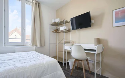 Stanza privata in 42 Rue de Pont-à-Mousson, 57950 Metz, France, immagine 2 di 27