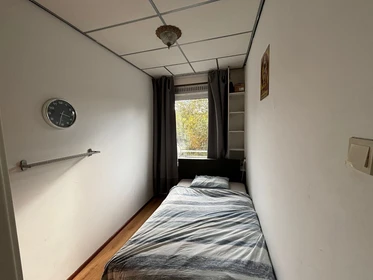 Habitación privada muy luminosa en Rotterdam