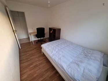 Günstiges Privatzimmer in Carcavelos