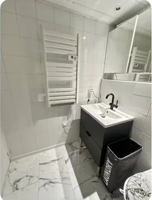 Chambre privée à Antibes, 06600, image 9 de 14