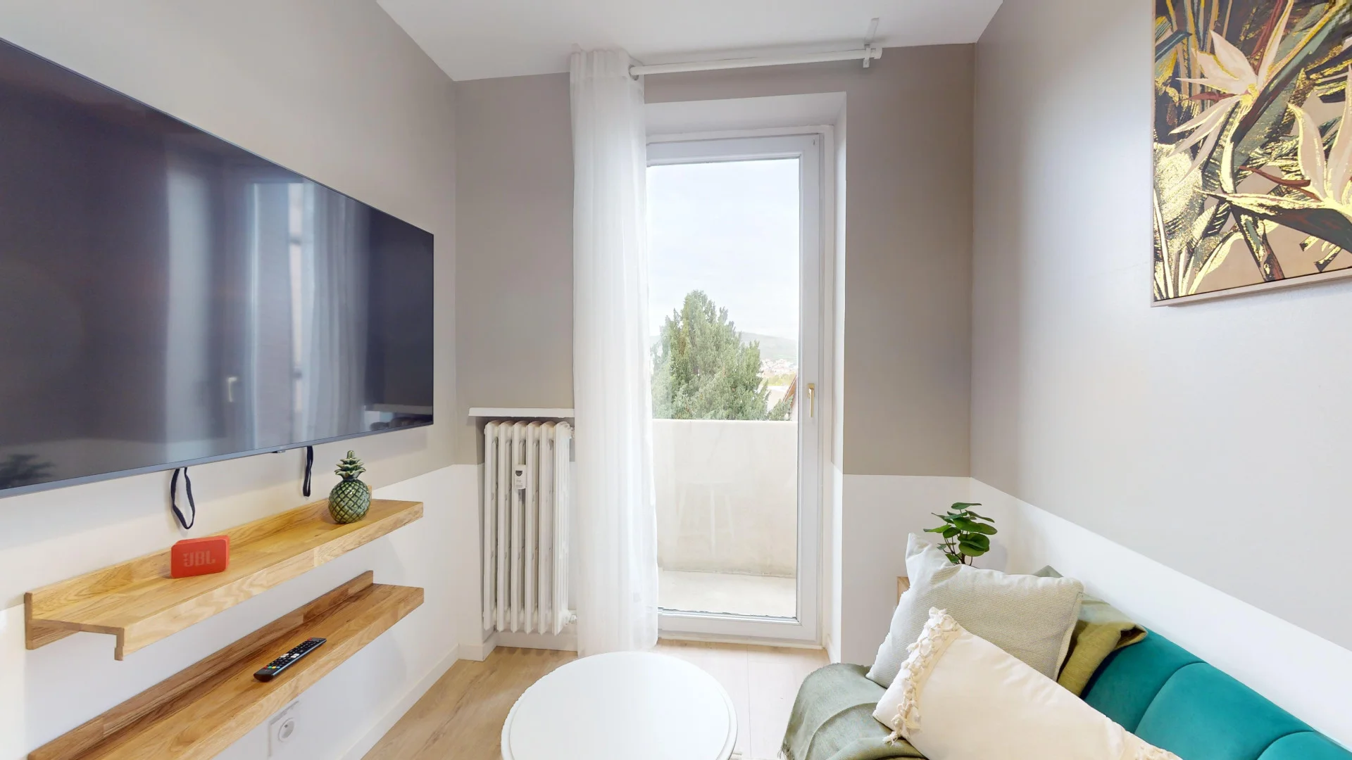 Habitación estudiantil amplia y cómoda en 