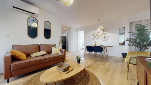 Habitación privada en 17 Boulevard d'Arcole, imagen 1 de 10