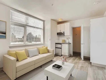 私人房间 在 Meridian Avenue North, 49的图像26