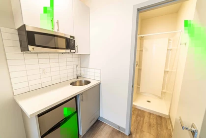 私人房间 在 Meridian Avenue North, 49的图像41