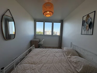 Quarto privado em Cergy, 95000, imagem 9 de 28
