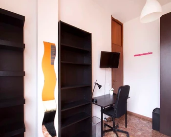 Quarto para alugar num apartamento partilhado em Milano