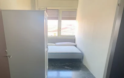 Chambre privée à Viale Gran Sasso, image 2 de 21