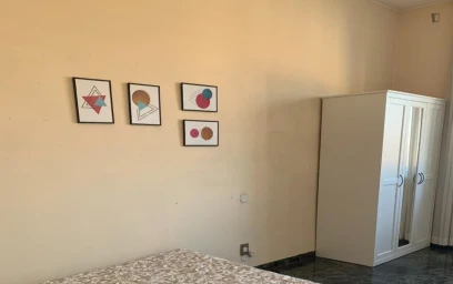 Chambre privée à Viale Gran Sasso, image 3 de 21