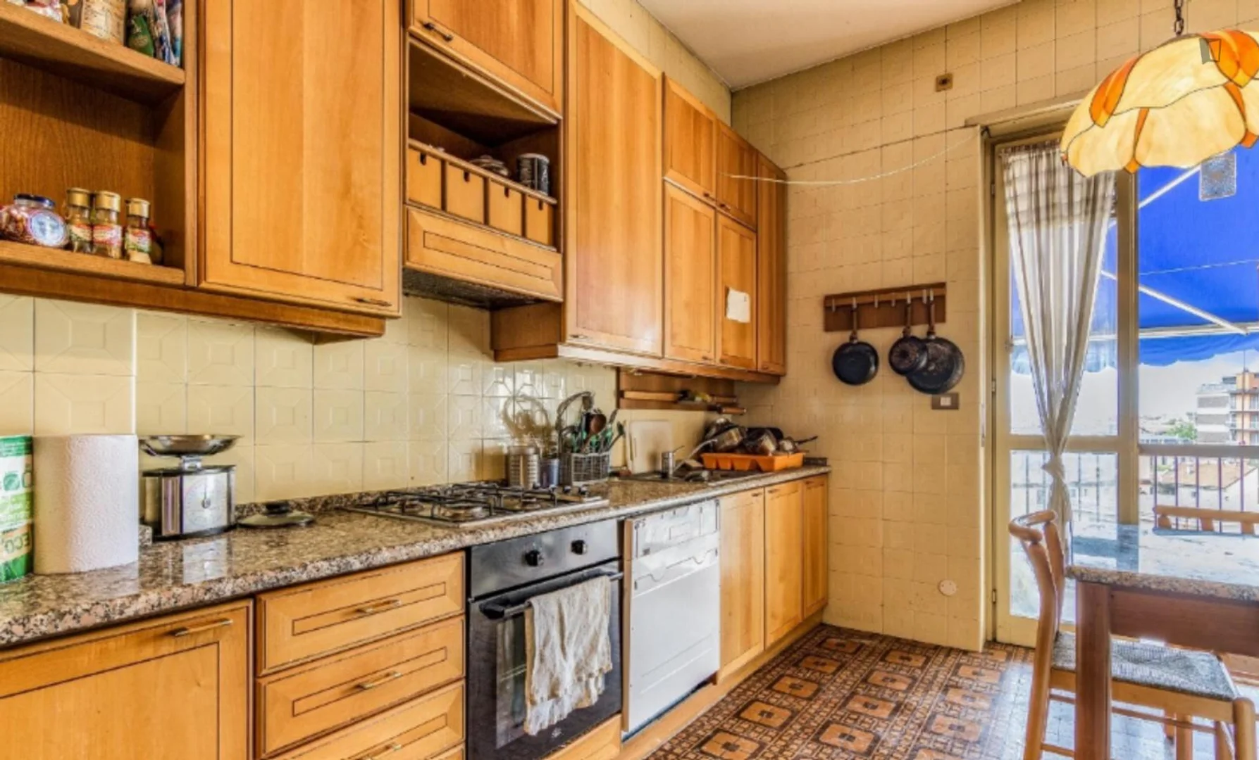 Chambre d'étudiant confortable et spacieuse dans 