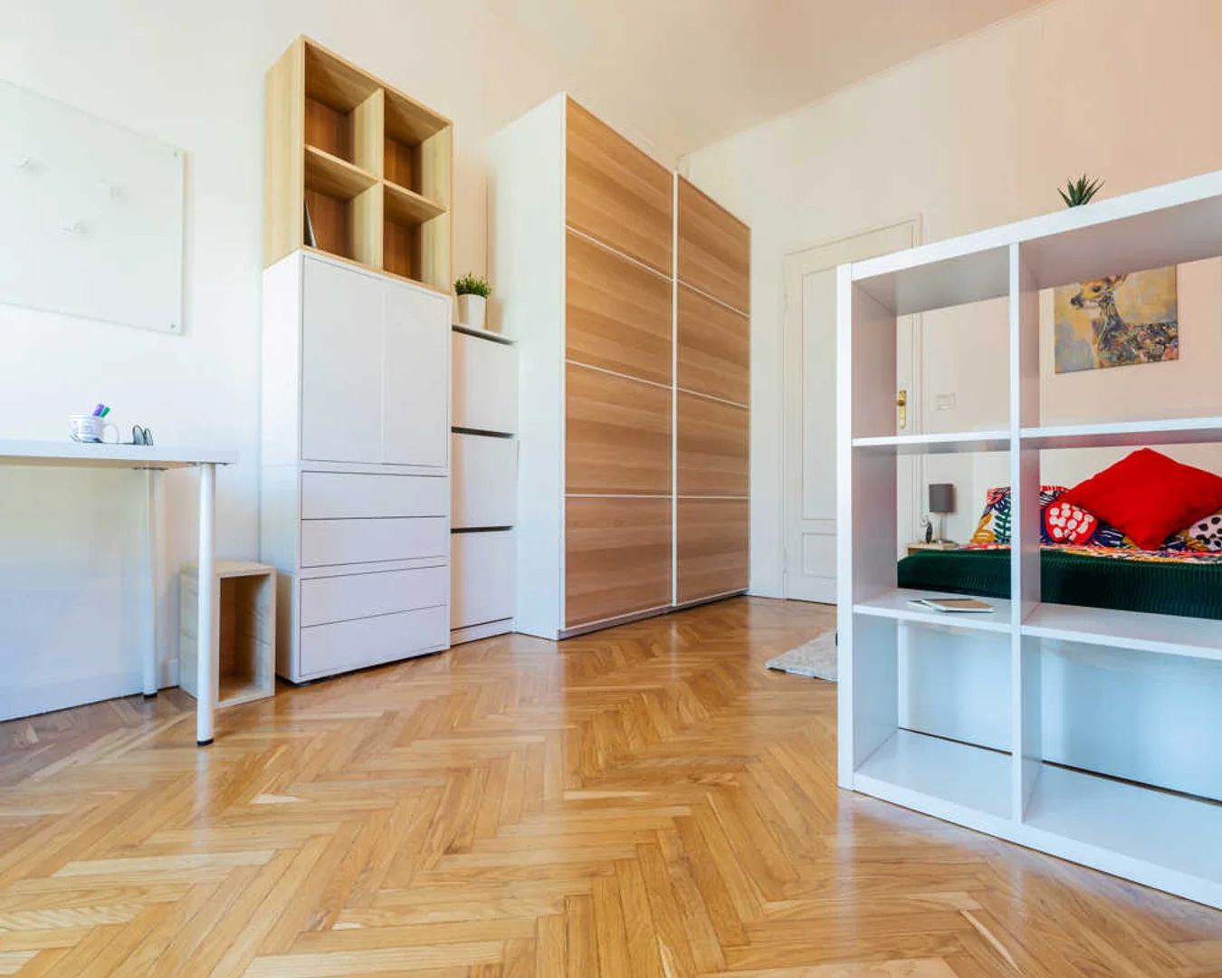 'de öğrenci dairesinde, tamamen mobilyalı kiralık oda