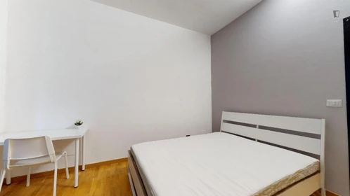 Room for rent in a shared flat in Milano