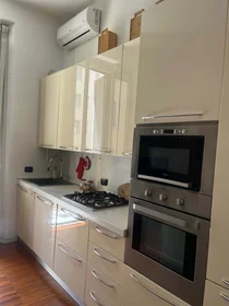 Apartamento inteiro em Via Cenisio, 46, 20154 Milano MI, Italia, imagem 3 de 30