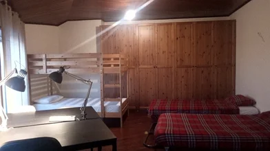 Quarto privado em Rua de São Tiago, imagem 3 de 11