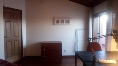Quarto privado em Rua de São Tiago, imagem 4 de 11
